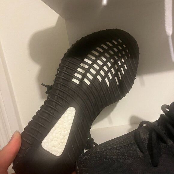 yeezy breds - Picture 3 of 3